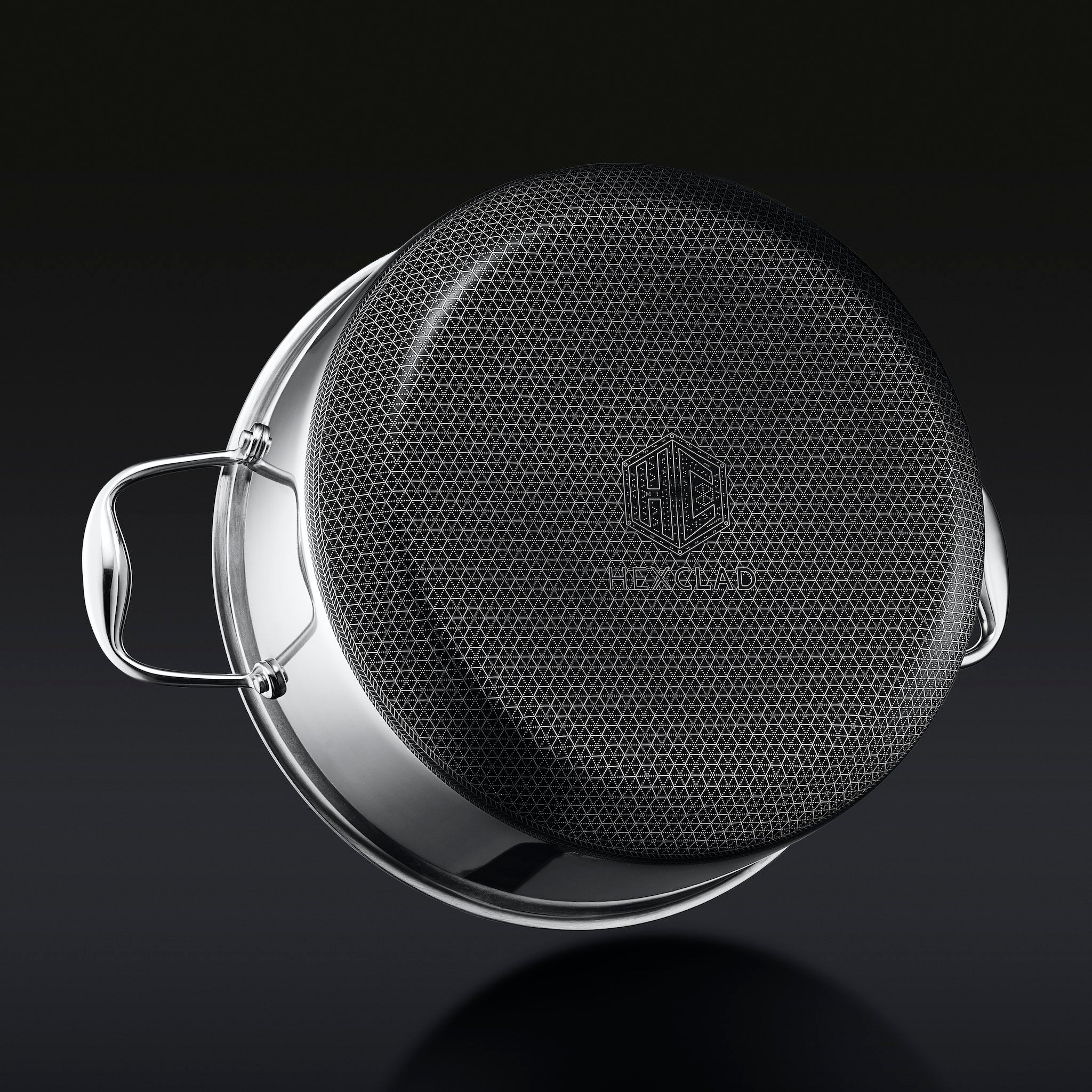 Hexclad_8QTPot_AngledBTM